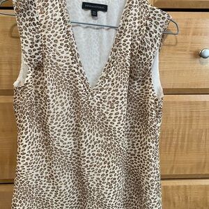 Banana Republic Leopard Print Top Sleeveless V Neck XS